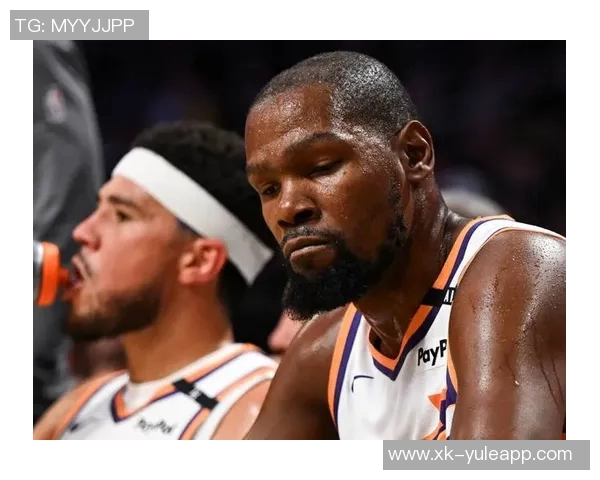 杜兰特透露侄子崇拜布克或因曾与他并肩作战