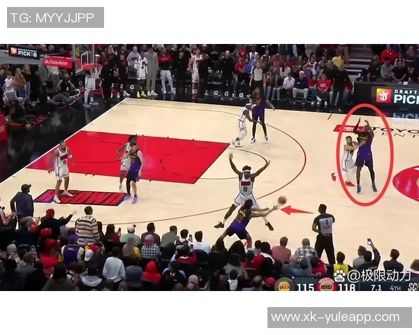 裁判报告揭示布克与詹姆斯接触细节影响比赛判罚的关键时刻